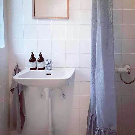 Дом отдыха Half-timbered House From 1894 With Wilderness Bath *