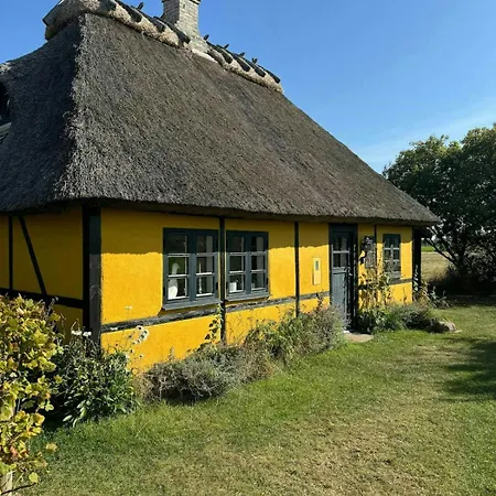 Дом отдыха Half-timbered House From 1894 With Wilderness Bath Nysted