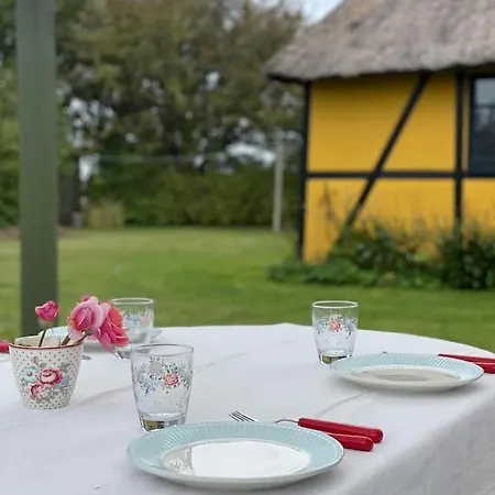 Half-timbered House From 1894 With Wilderness Bath 尼斯泰兹